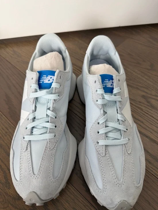 BRAND NEW Women’s NEW BALANCE 327 Pale Blue & White Sneakers Size 10 - Picture 3 of 4